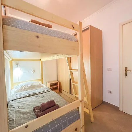 Apartment 2 Bedroom 666 Durrës