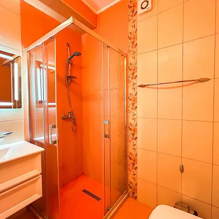 2 Bedroom 666