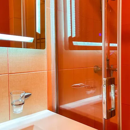 2 Bedroom 666 Appartamento *